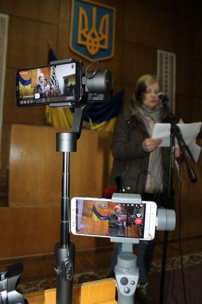 Новини Житомира - фото з Голос народу: під час громадських слухань люди проголосували проти будівництва АЗС «UPG» на проспекті Незалежності Голос народу: під час громадських слухань люди проголосували проти будівництва АЗС «UPG» на проспекті Незалежності, фото №2 на сайті 20minut.ua