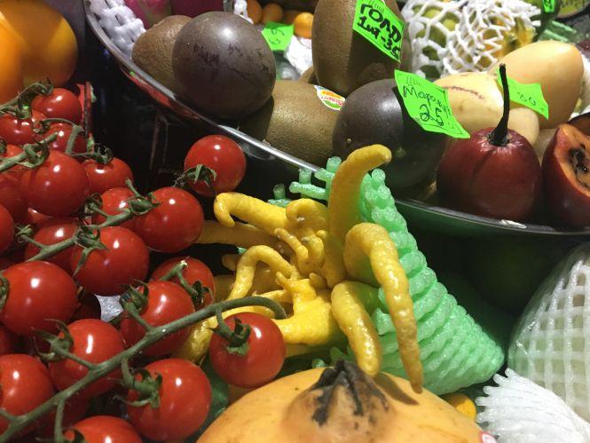 Смак дині з огірком: де й за скільки у Хмельницькому придбати екзотичні фрукти й овочі, фото №2 на сайті vsim.ua