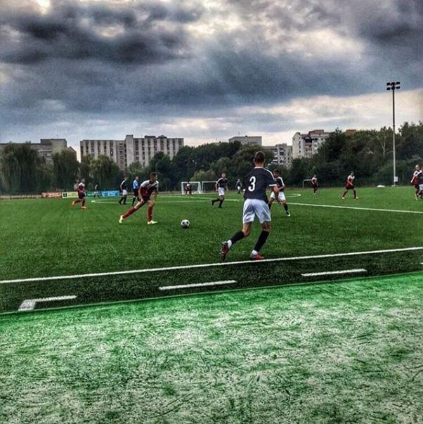 У 15-річного футболіста із Хмельниччини виявили рідкісну вроджену аномалію, фото №2 на сайті vsim.ua