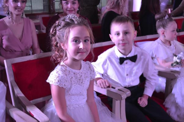 Яким був  перший різдвяний благодійний бал у Хмельницькому (ФОТО), фото №6 на сайті vsim.ua