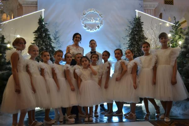 Яким був  перший різдвяний благодійний бал у Хмельницькому (ФОТО), фото №32 на сайті vsim.ua