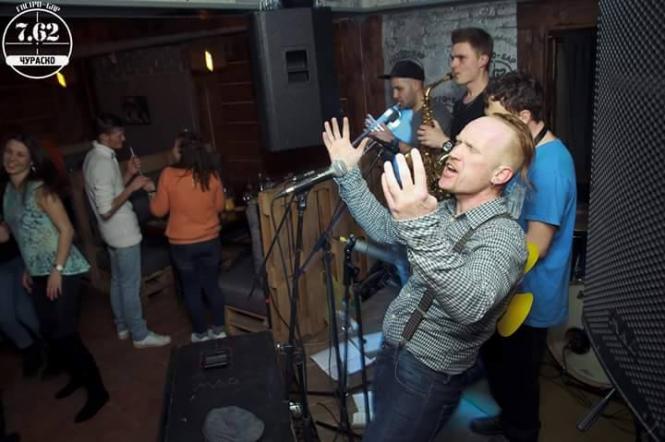 Новини Хмельницького - фото з Куди піти в Хмельницькому на вихідних: ТОП-5 заходів На изображении может находиться: 4 человека, люди улыбаются