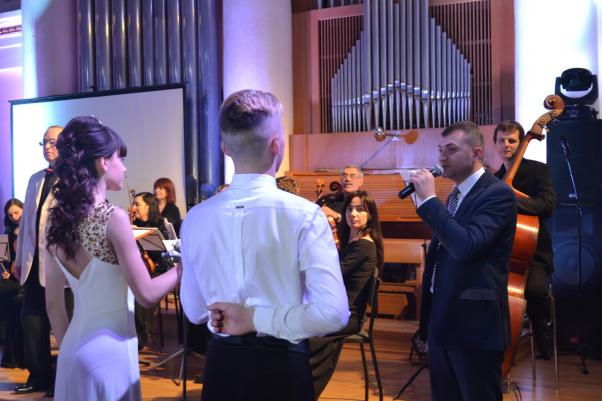 Яким був  перший різдвяний благодійний бал у Хмельницькому (ФОТО), фото №2 на сайті vsim.ua