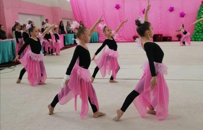 Новини Вінниці - фото з В «Авангарді» розпочався чемпіонат області з художньої гімнастики В «Авангарді» розпочався чемпіонат області з художньої гімнастики, фото №1 на сайті 20minut.ua