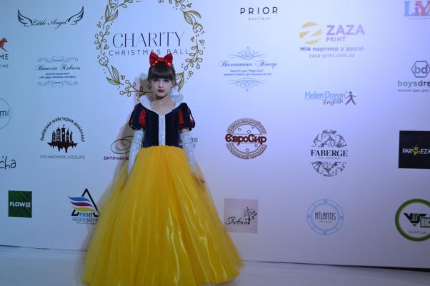 Яким був  перший різдвяний благодійний бал у Хмельницькому (ФОТО), фото №30 на сайті vsim.ua