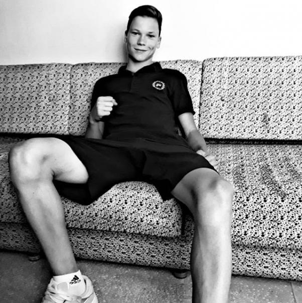 У 15-річного футболіста із Хмельниччини виявили рідкісну вроджену аномалію, фото №1 на сайті vsim.ua