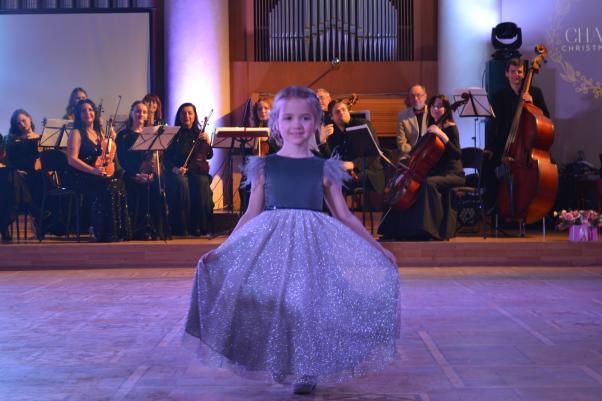 Яким був  перший різдвяний благодійний бал у Хмельницькому (ФОТО), фото №23 на сайті vsim.ua