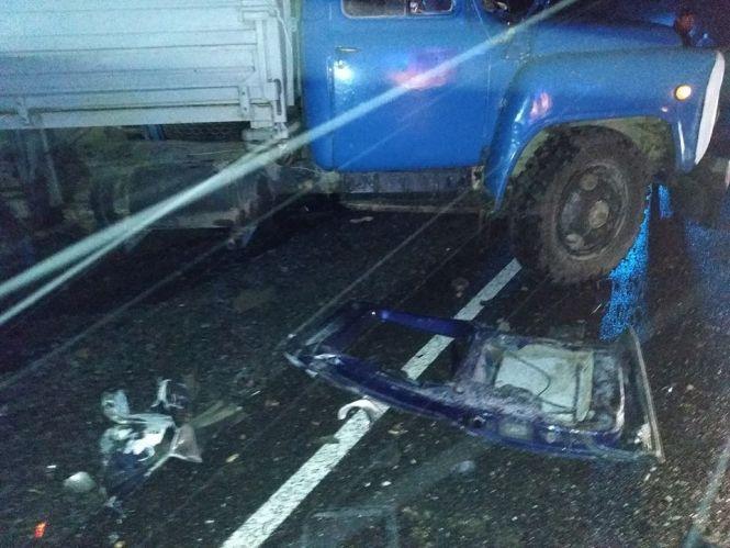 Новини Вінниці - фото з Смертельна ДТП біля Гнівані: водій вантажівки врізався у Volkswagen. Подробиці слідства Смертельна ДТП біля Гнівані: водій вантажівки врізався у Volkswagen. Подробиці слідства, фото №2 на сайті 20minut.ua