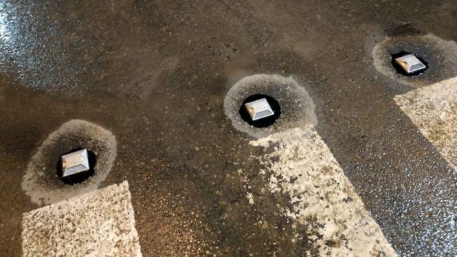 На пішохідних переходах у Тернополі влаштовують розмічальні дорожні вставки, фото №2 на сайті 20minut.ua