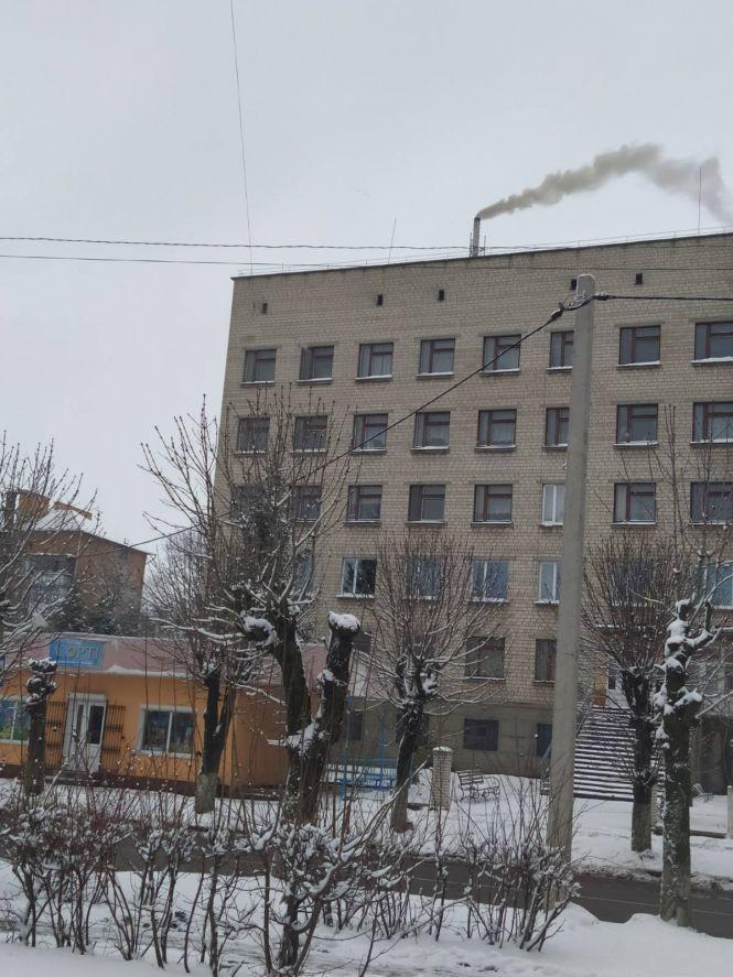 Фото дня: білий сніг, чорний дим, фото №8 на сайті 20minut.ua