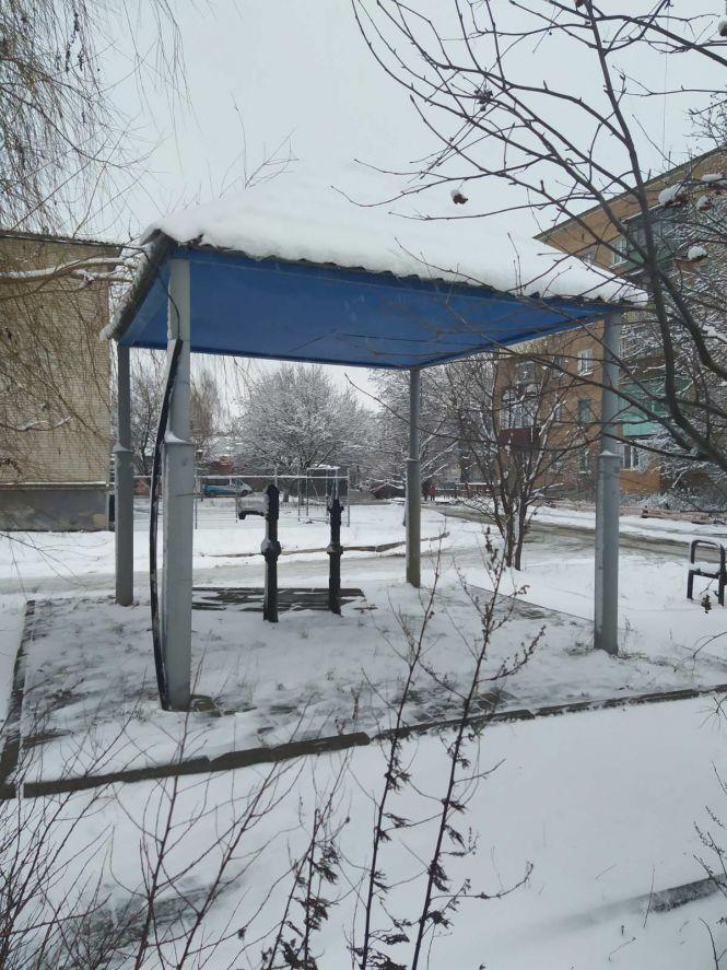 Фото дня: білий сніг, чорний дим, фото №6 на сайті 20minut.ua