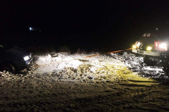 Новини Хмельницького - фото з Наслідки снігопаду: на Хмельниччині за добу врятували пів десятка авто (ФОТО) Наслідки снігопаду: на Хмельниччині за добу врятували пів десятка авто (ФОТО), фото №2 на сайті vsim.ua