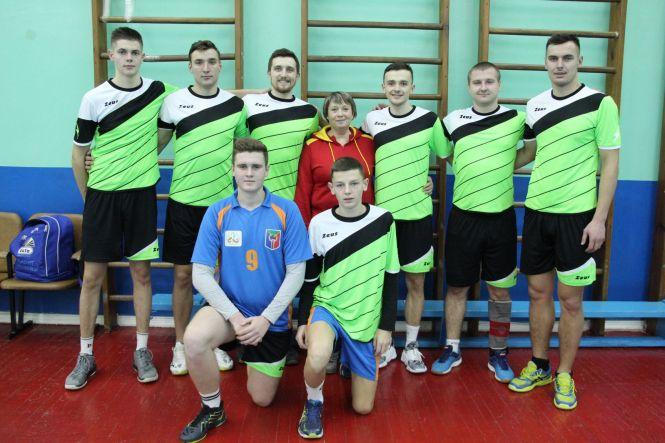 Новини Козятина - фото з Збірна Козятина — бронзові призери кубку волейбольної ліги Вінниччини Збірна Козятина — бронзові призери кубку волейбольної ліги Вінниччини, фото №1 на сайті 20minut.ua