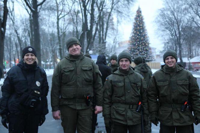 У новорічну ніч на вулиці міста вийдуть нацгвардійці та додаткові наряди поліції, фото №4 на сайті 20minut.ua