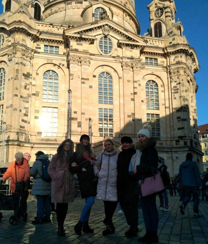 Новини Вінниці - фото з Новорічна Європа очима вінничан. Чому головну ялинку Парижа не видно з висоти Ейфелевої вежі? Новорічна Європа очима вінничан. Чому головну ялинку Парижа не видно з висоти Ейфелевої вежі?, фото №6 на сайті 20minut.ua