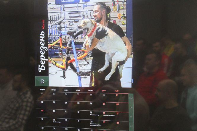 Новини Вінниці - фото з Коти та собаки на «залізних конях»: презентували велокалендар на 2020 рік Коти та собаки на «залізних конях»: презентували велокалендар на 2020 рік, фото №4 на сайті 20minut.ua