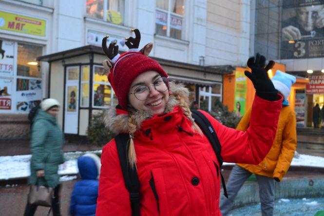 Новини Хмельницького - фото з З рогами оленів та в шапках Санти: у Хмельницькому пройшов благодійний фан-забіг (ФОТО) З рогами оленів та в шапках Санти: у Хмельницькому пройшов благодійний фан-забіг (ФОТО), фото №3 на сайті vsim.ua