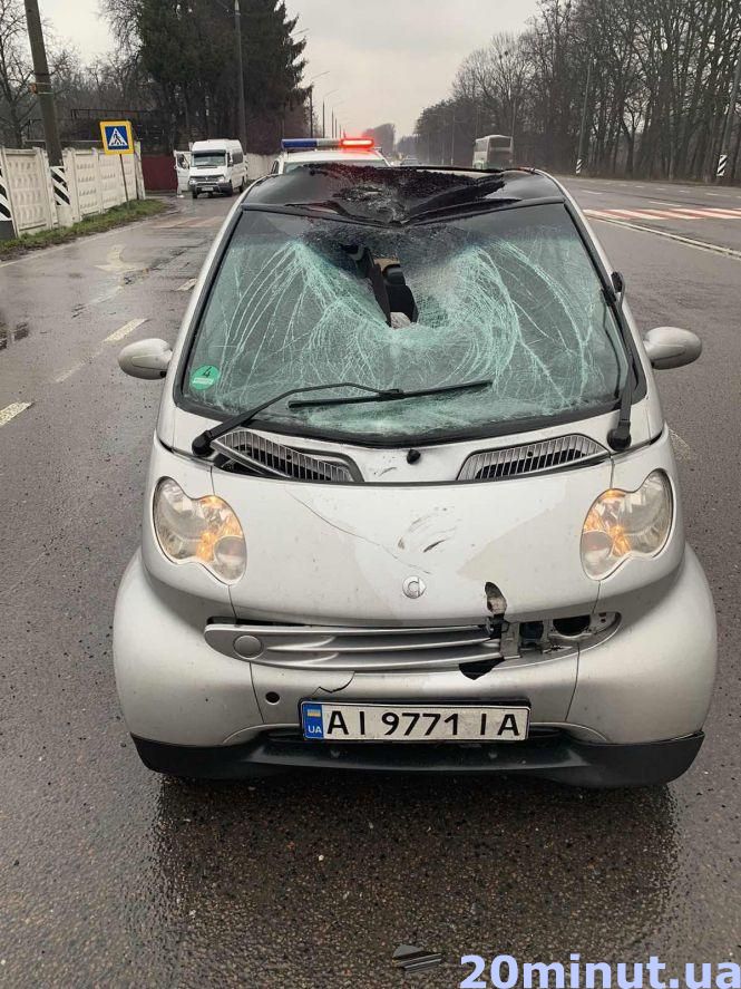Новини Вінниці - фото з Військового збила водійка «Мерседес-Смарт». Слідчий шукає свідків смертельної ДТП Військового збила водійка «Мерседес-Смарт». Слідчий шукає свідків смертельної ДТП, фото №1 на сайті 20minut.ua
