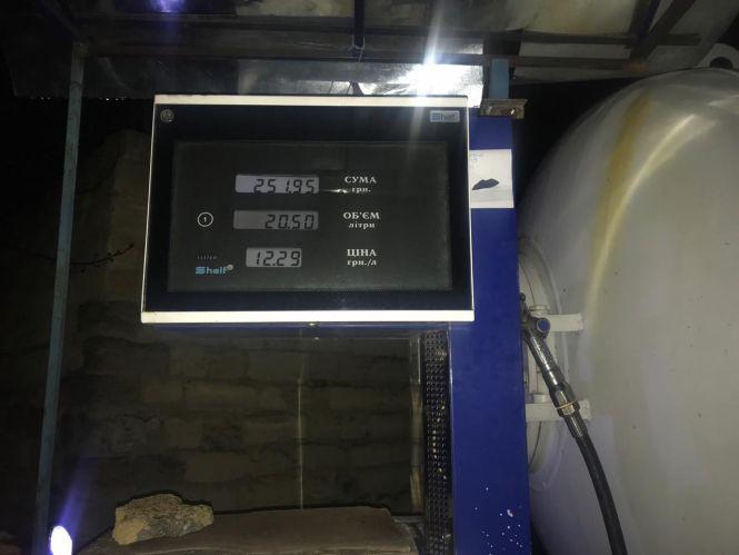 За добу у Вінниці знесли три нелегальні АЗС. Скільки по області?, фото №1 на сайті 20minut.ua