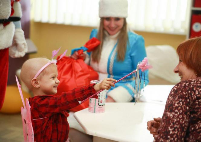 Клієнти ПриватБанку створили новорічне диво маленьким пацієнтам лікарень (прес-служба банку), фото №1 на сайті 20minut.ua