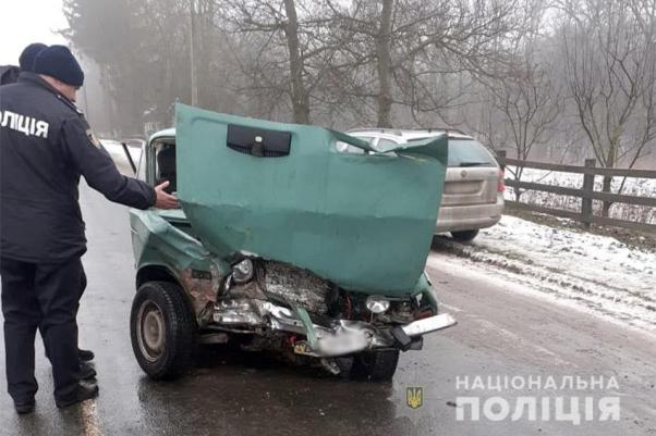 Аварія на Хмельниччині: травмовано 6 людей (ФОТО), фото №2 на сайті vsim.ua
