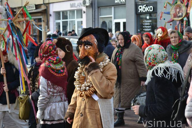 З піснями та «козою»: у Хмельницькому пройшов парад вертепів (ФОТО, ВІДЕО), фото №7 на сайті vsim.ua