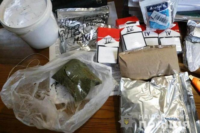 Новини Козятина - фото з Затримали козятинчанина, що зберігав та торгував наркотиками Затримали козятинчанина, що зберігав та торгував наркотиками, фото №3 на сайті 20minut.ua