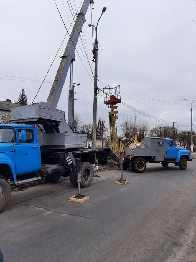 Новини Хмельницького - фото з У Славуті нетверезий водій протаранив електроопору Світлина від Виконавчий комітет Славутської міської ради.