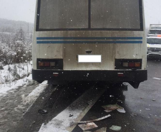 Померла ще одна пасажирка автобусу, який потрапив у ДТП біля Глибочка. Винуватця аварії досі шукають, фото №3 на сайті 20minut.ua
