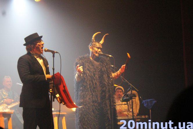 "Все одно добро закохає зло": як ТНМК виступив із теплим акустичним різдвяним вертепом у Тернополі, фото №2 на сайті 20minut.ua