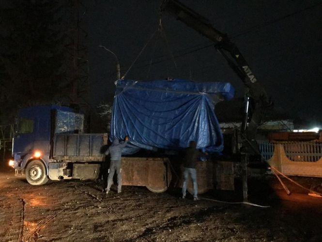 Три десятки нелегальних АЗС "накрили" на Хмельниччині (ФОТО), фото №6 на сайті vsim.ua