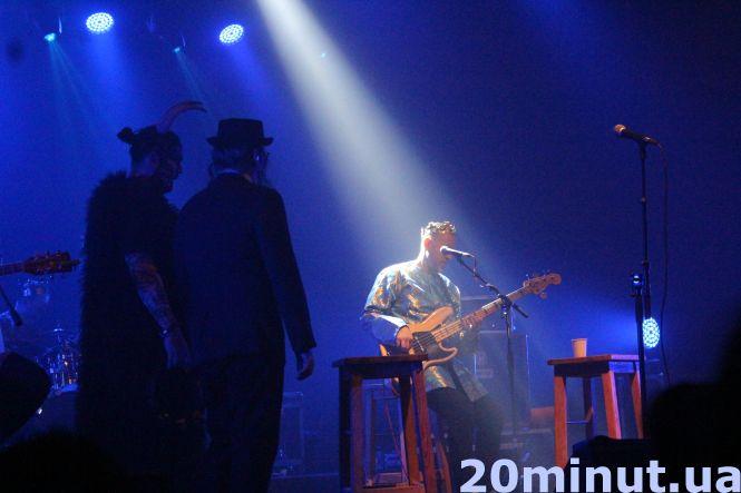 "Все одно добро закохає зло": як ТНМК виступив із теплим акустичним різдвяним вертепом у Тернополі, фото №6 на сайті 20minut.ua