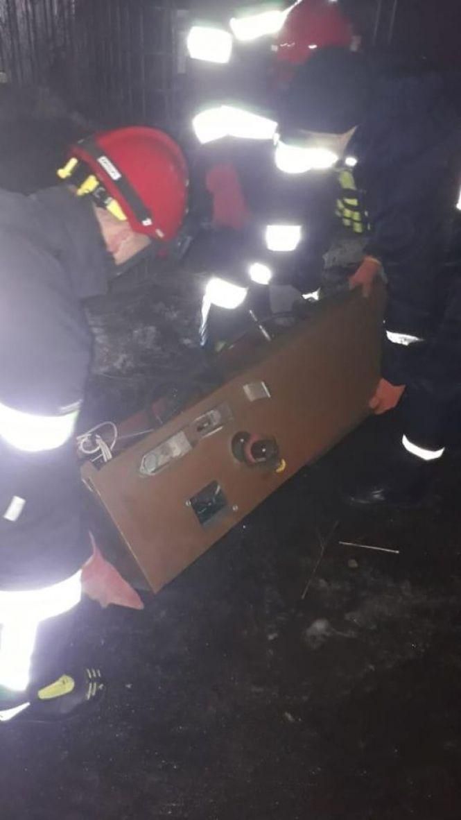 Три десятки нелегальних АЗС "накрили" на Хмельниччині (ФОТО), фото №4 на сайті vsim.ua