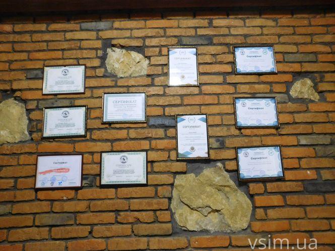 Новини Хмельницького - фото з На столі лежав ніж, а в руках біблія: приголомшливі історії людей, які борються із нарко- та алкозалежністю На столі лежав ніж, а в руках біблія: приголомшливі історії людей, які борються із нарко- та алкозалежністю, фото №17 на сайті vsim.ua