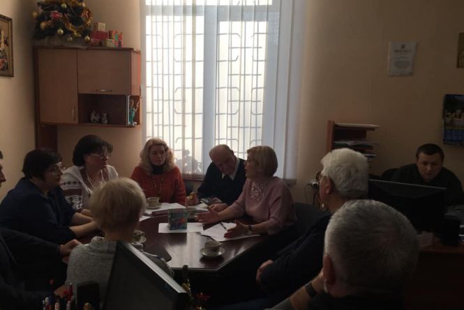 У Тернополі через грип та ГРВІ відмінили масові заходи в приміщеннях. Коли закриватимуть школи