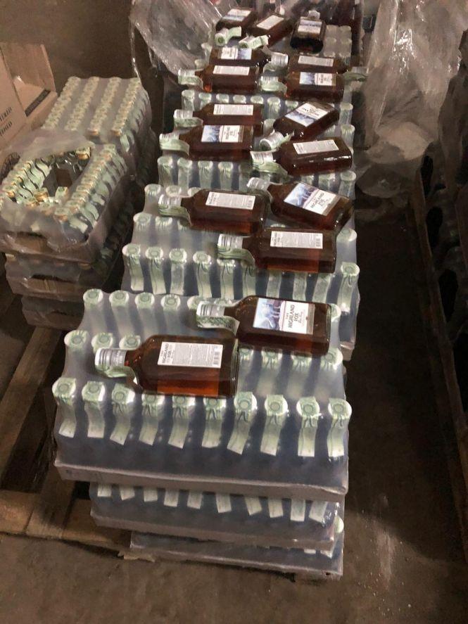 Новини Вінниці - фото з У Вінниці виявили великий підпільний склад алкоголю У Вінниці виявили великий підпільний склад алкоголю, фото №1 на сайті 20minut.ua
