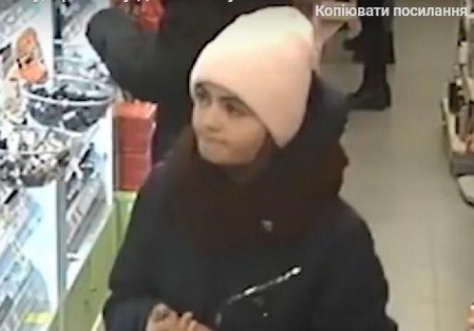 Новини Тернополя - фото з Правоохоронці просять упізнати злодійку, яка обікрала магазин "EVA" Правоохоронці просять упізнати злодійку, яка обікрала магазин "EVA", фото №1 на сайті 20minut.ua