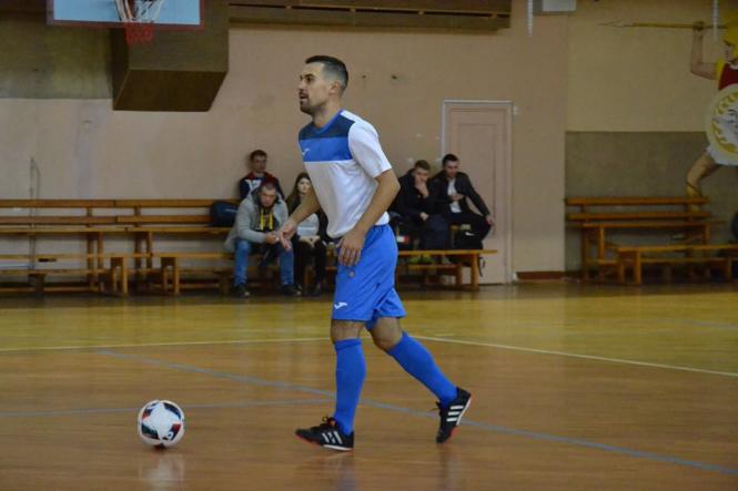 Новини Хмельницького - фото з “Срібний” склад хмельницького “Спортлідера+”: де зараз гравці, які шокували футзальну Україну Результат пошуку зображень за запитом "сергій рибак футзал спортлідер"