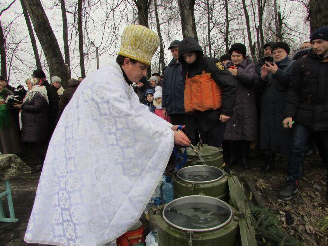 Купалися та фотографувалися: як у Козятині пірнали в ополонку (Фоторепортаж), фото №2 на сайті 20minut.ua