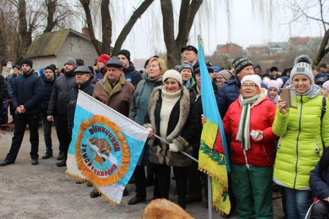 Новини Вінниці - фото з «Намочіть його сильніше, а то він так боїться!» Як пройшло Водохреще для тих, хто вперше «Намочіть його сильніше, а то він так боїться!» Як пройшло Водохреще для тих, хто вперше, фото №7 на сайті 20minut.ua