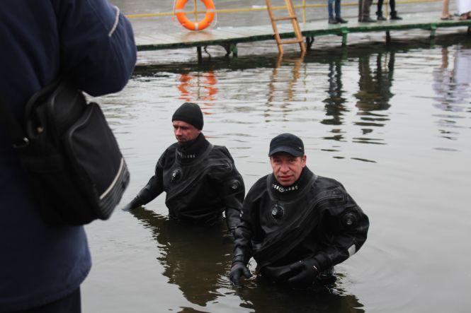 «Намочіть його сильніше, а то він так боїться!» Як пройшло Водохреще для тих, хто вперше, фото №4 на сайті 20minut.ua