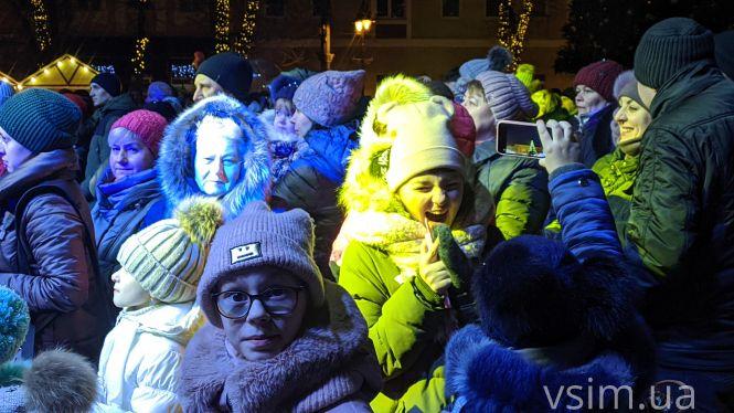 Новини Хмельницького - фото з У Хмельницькому закривали різдвяний ярмарок під нову пісню про місто (ФОТО, ВІДЕО) У Хмельницькому закривали різдвяний ярмарок під нову пісню про місто (ФОТО, ВІДЕО), фото №15 на сайті vsim.ua