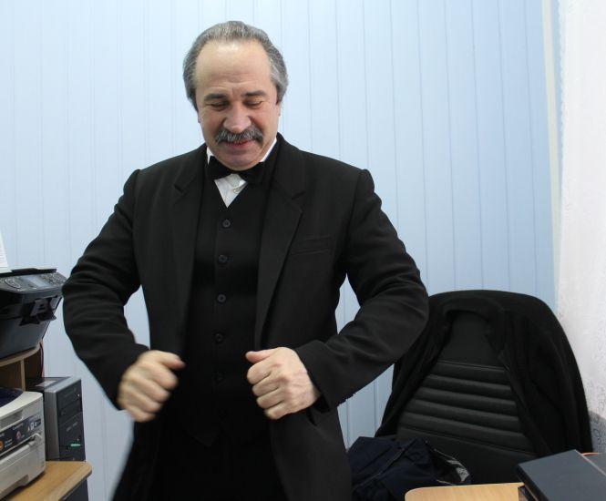 Новини Вінниці - фото з Три місяці не стригся, щоб бути схожим на Руданського. Про свято гумору і сатири у сумний день Три місяці не стригся, щоб бути схожим на Руданського. Про свято гумору і сатири у сумний день, фото №2 на сайті 20minut.ua