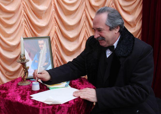 Новини Вінниці - фото з Три місяці не стригся, щоб бути схожим на Руданського. Про свято гумору і сатири у сумний день Три місяці не стригся, щоб бути схожим на Руданського. Про свято гумору і сатири у сумний день, фото №5 на сайті 20minut.ua