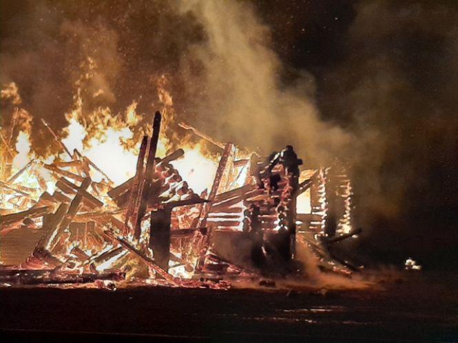 Новини Житомира - фото з Вночі під Житомиром сталася страшна пожежа. ФОТО. ВІДЕО Вночі під Житомиром сталася страшна пожежа. ФОТО. ВІДЕО, фото №2 на сайті 20minut.ua