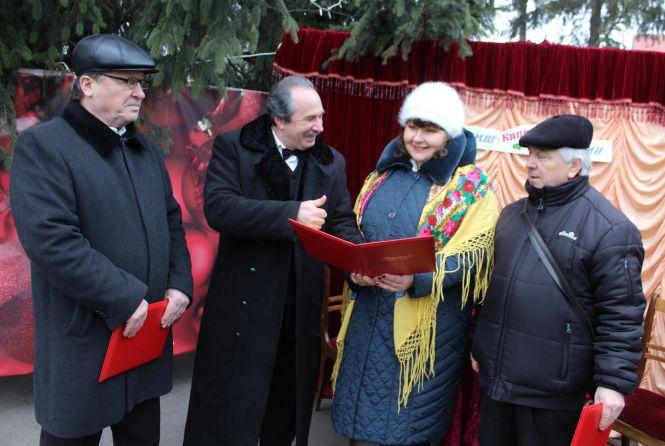 Новини Вінниці - фото з Три місяці не стригся, щоб бути схожим на Руданського. Про свято гумору і сатири у сумний день Три місяці не стригся, щоб бути схожим на Руданського. Про свято гумору і сатири у сумний день, фото №9 на сайті 20minut.ua