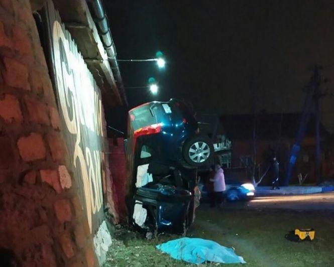 Новини Вінниці - фото з По дорозі додому подзвонив до матері, що скоро буде. Деталі смертельної ДТП в Агрономічному По дорозі додому подзвонив до матері, що скоро буде. Деталі смертельної ДТП в Агрономічному, фото №3 на сайті 20minut.ua