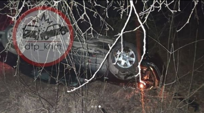 Новини Хмельницького - фото з ДТП під Хмельницьким: BMW злетіла з дороги та перекинулася (ФОТО) ДТП під Хмельницьким: BMW злетіла з дороги та перекинулася (ФОТО), фото №3 на сайті vsim.ua