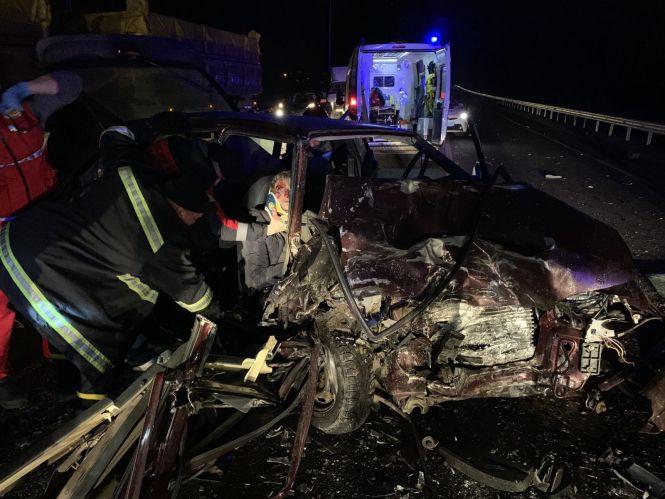 Новини Вінниці - фото з Смертельна ДТП на об’їзній: автівки розбились вщент. Дитина дивом вціліла Смертельна ДТП на об’їзній: автівки розбились вщент. Дитина дивом вціліла, фото №1 на сайті 20minut.ua