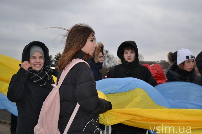 Хмельницькі школярі з’єднали береги Південного Бугу «живим ланцюгом» (ФОТО, ВІДЕО), фото №11 на сайті vsim.ua